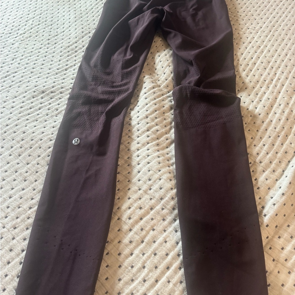 Lululemon size 6 leggings - Picture 6 of 6